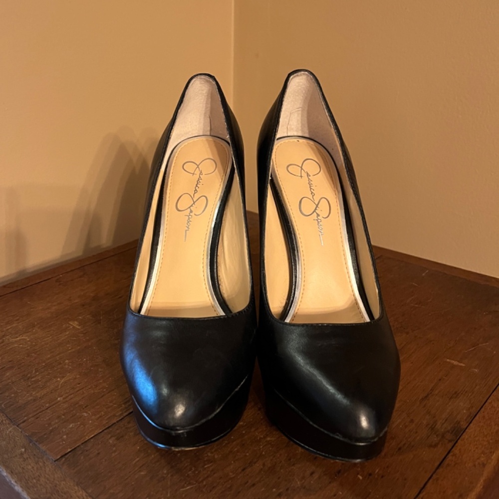 Black Platform Pumps - Picture 6 of 11